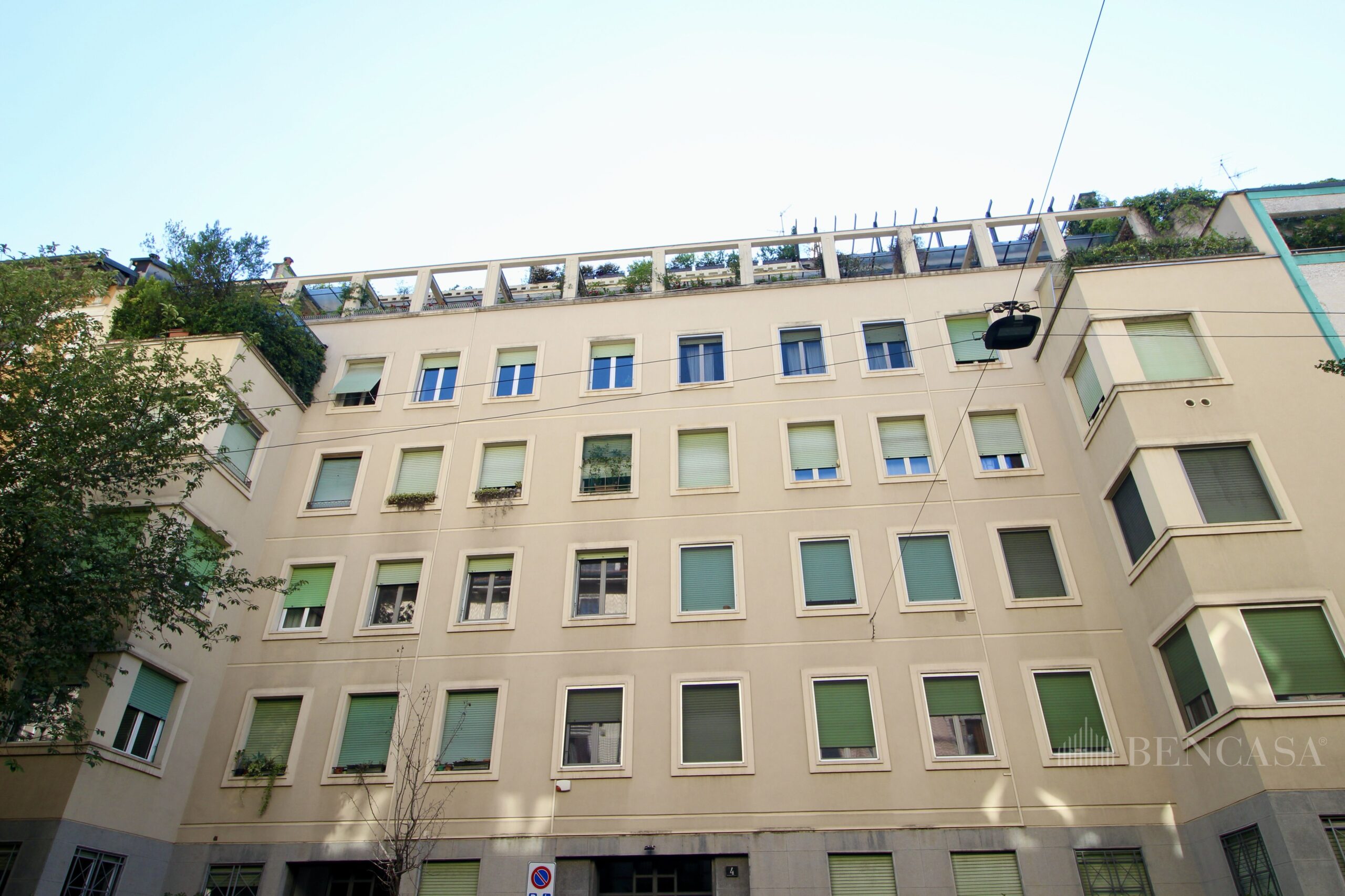 Milano Corso Indipendenza Vendesi Bilocale con Terrazzo